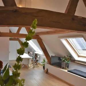 https://de-oude-limonadefabriek.eindhoven-hotels.net
