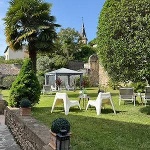 https://le-charles-ix.hotels-rhonealpes.com